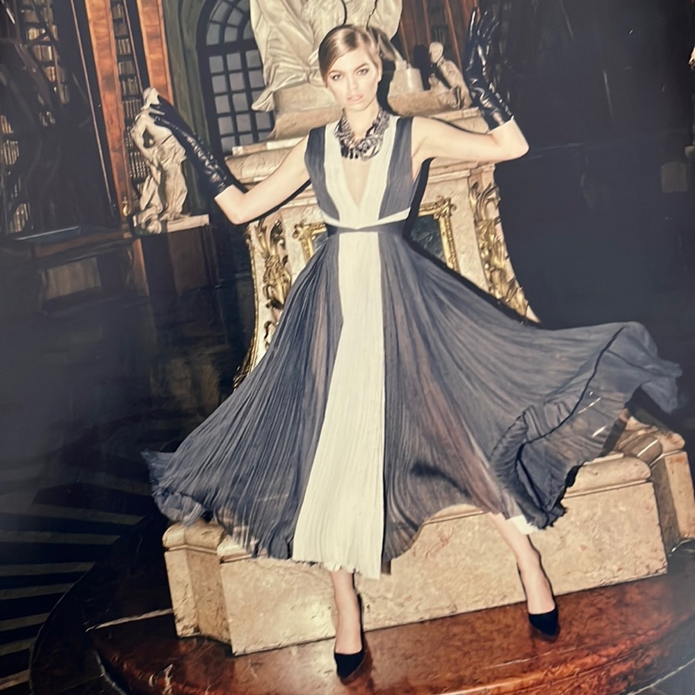 J. MENDEL Cocktail dress in anthracite/ivory silk.